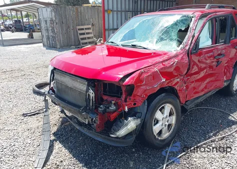 2011 Ford Escape Xlt из США, поврежденный, VIN 1FMCU9DG7BKB27571